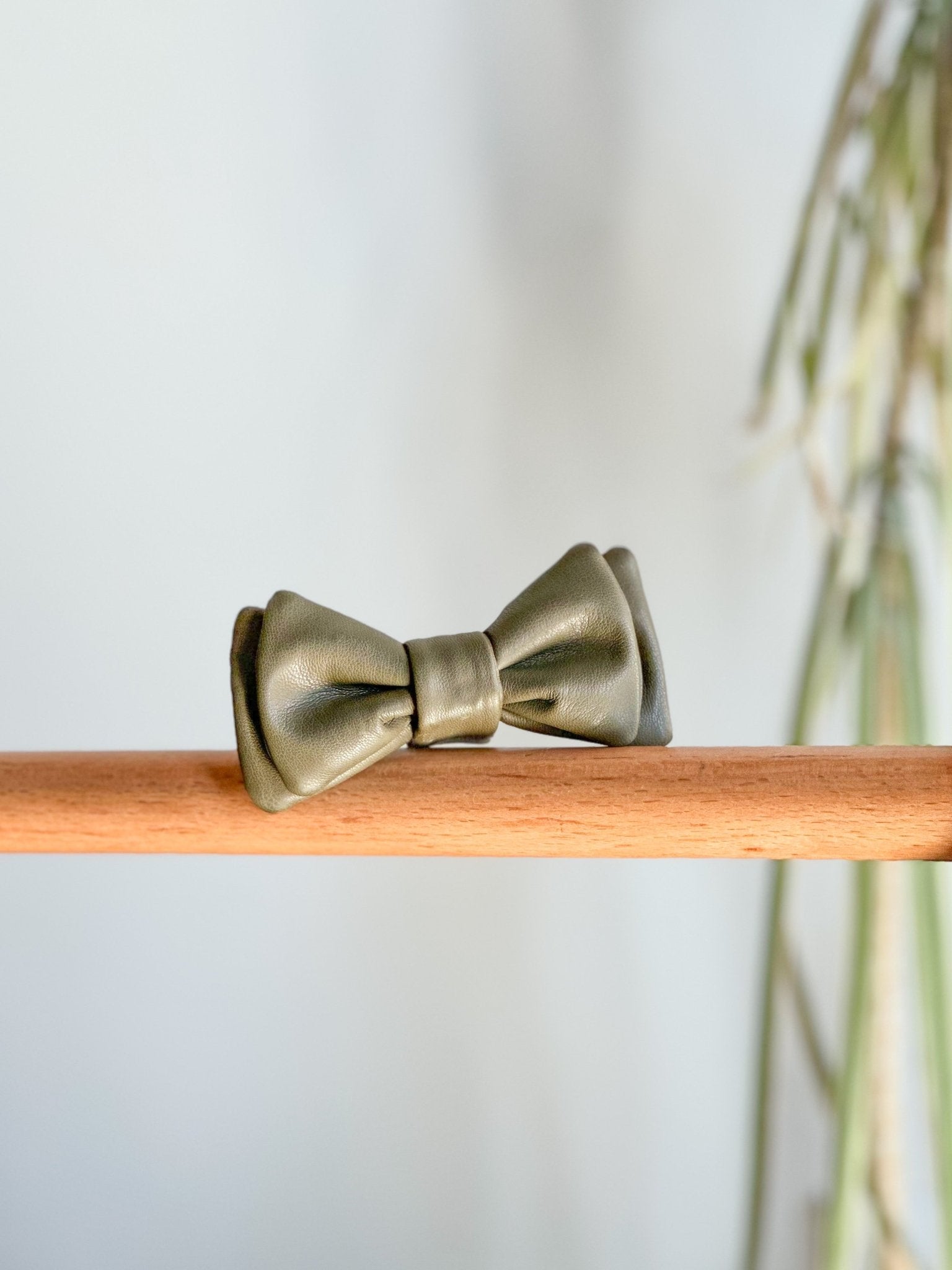 Glam Bow Tie - Lilco